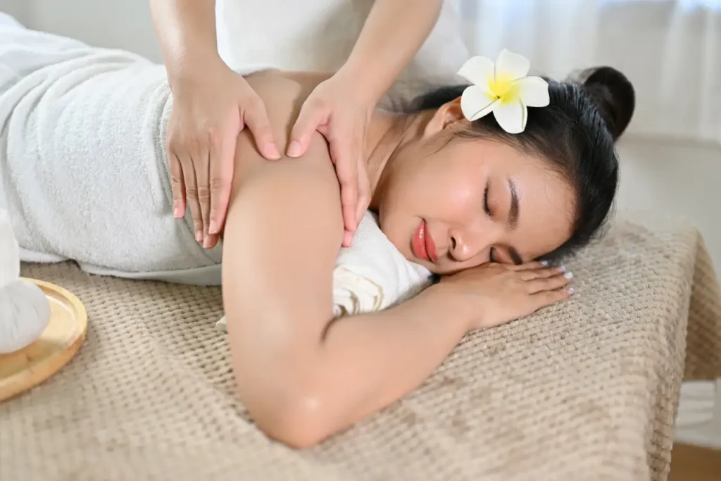 woman receiving best thai body massage at canvas spa in thane